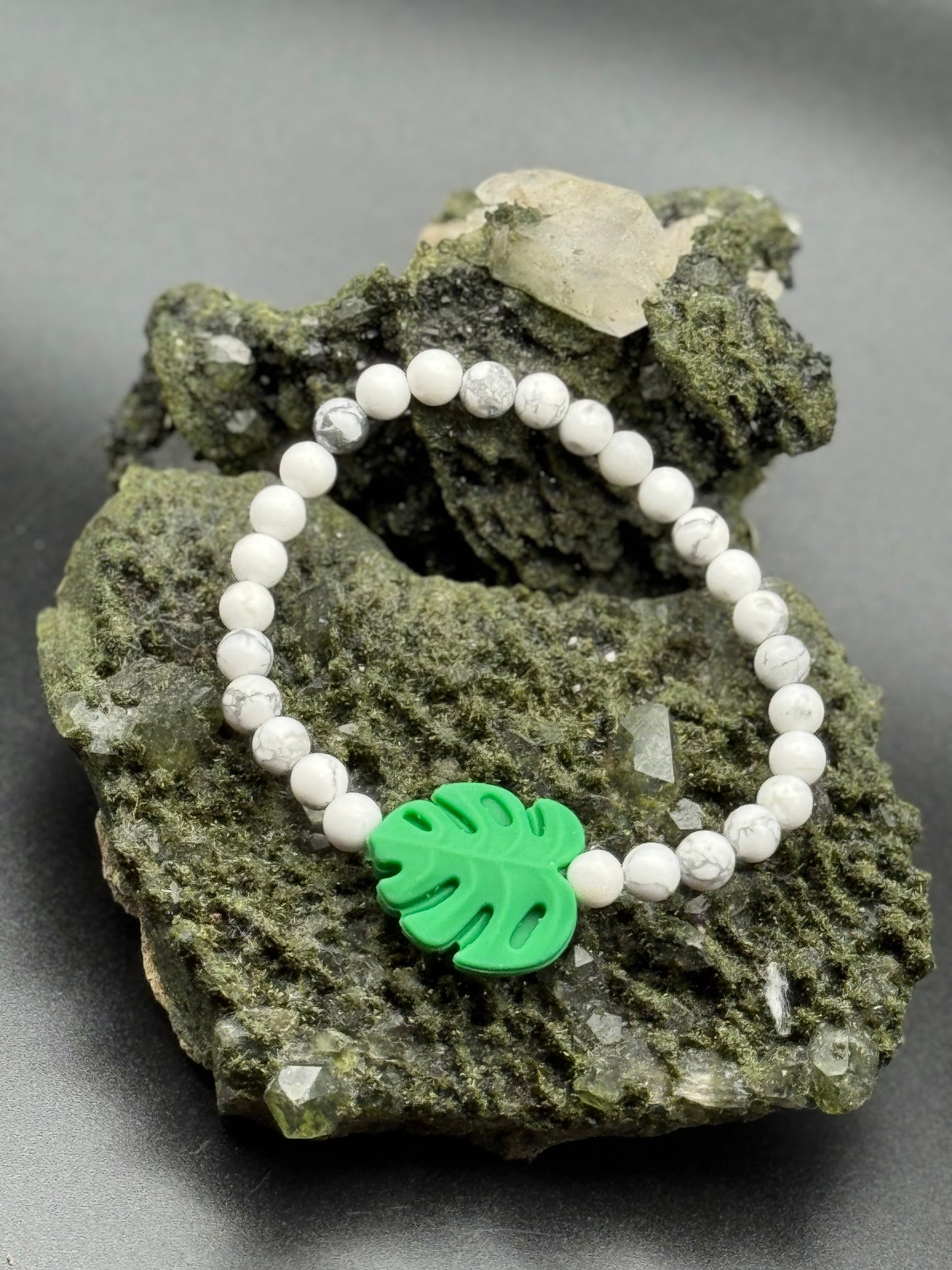 Monstera Leaf Charm Bracelet